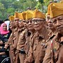 Peristiwa Perobekan Bendera Belanda (Merah-Putih Biru) Terjadi Di Kota...